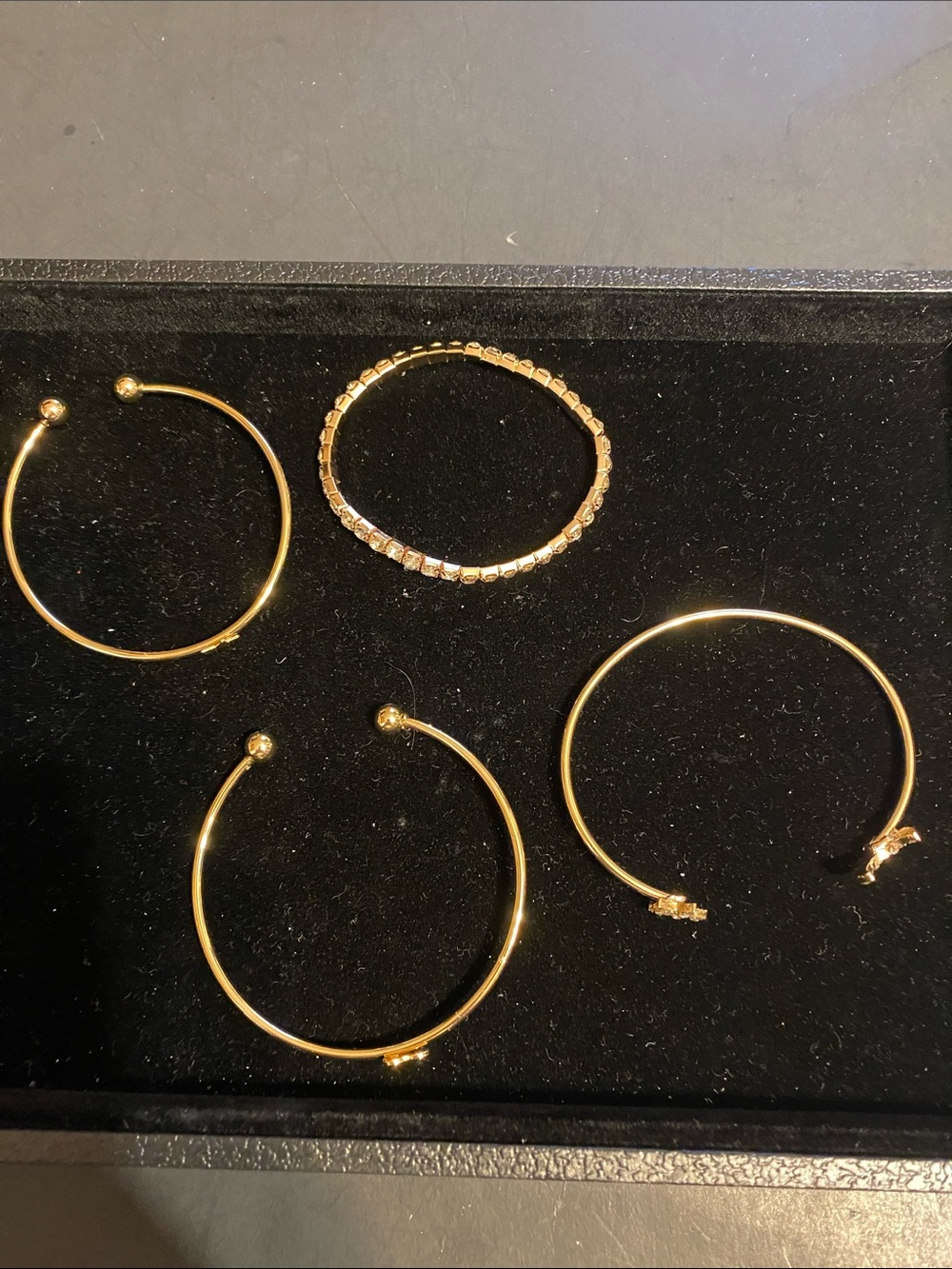 Fashion Jewelry Gold Tone Bangle Bracelet Set